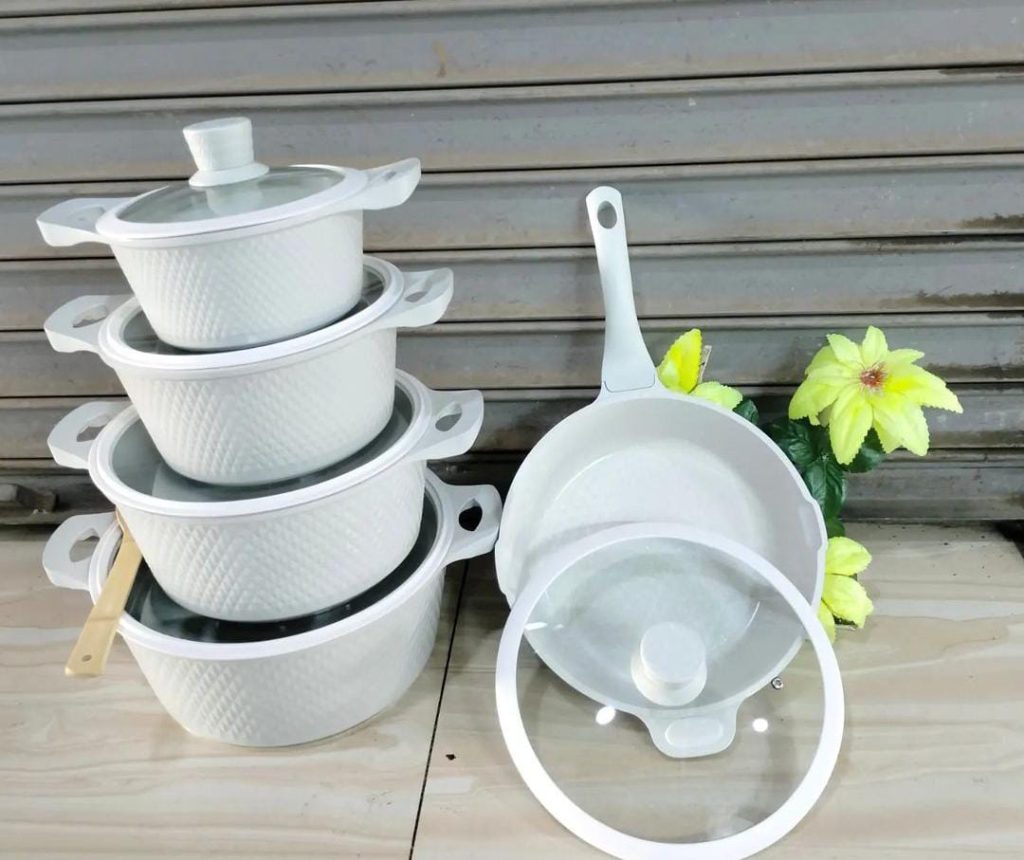 The best cookware sets Kenya from WanjaMall
Get your non-stick cookware in Kenya today