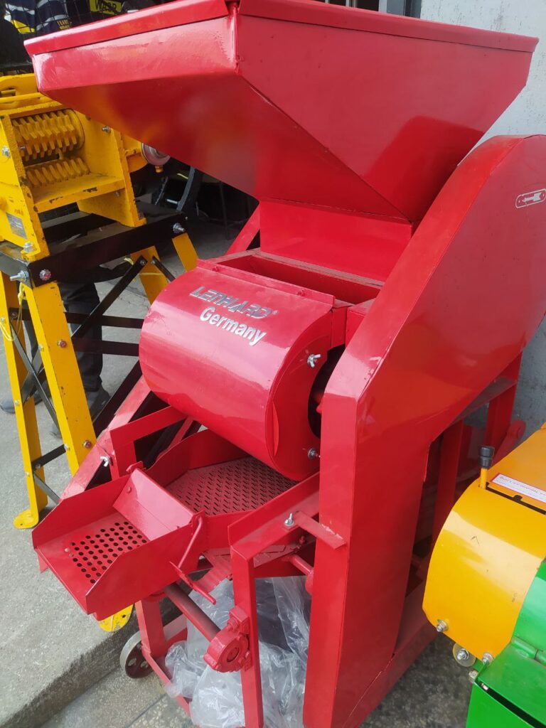Jua Kali chaff cutters for sale in Kenya and feed choppers for sale in Kenya come in various sizes and power options to fit your needs